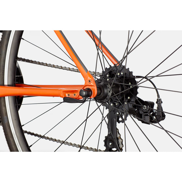 Cannondale Quick 6 Hybrid Bike